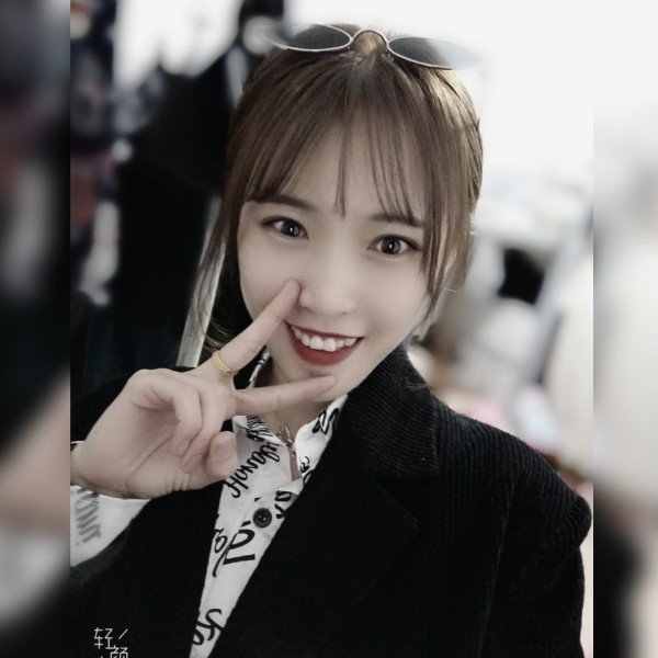 歌曲与无私的照片