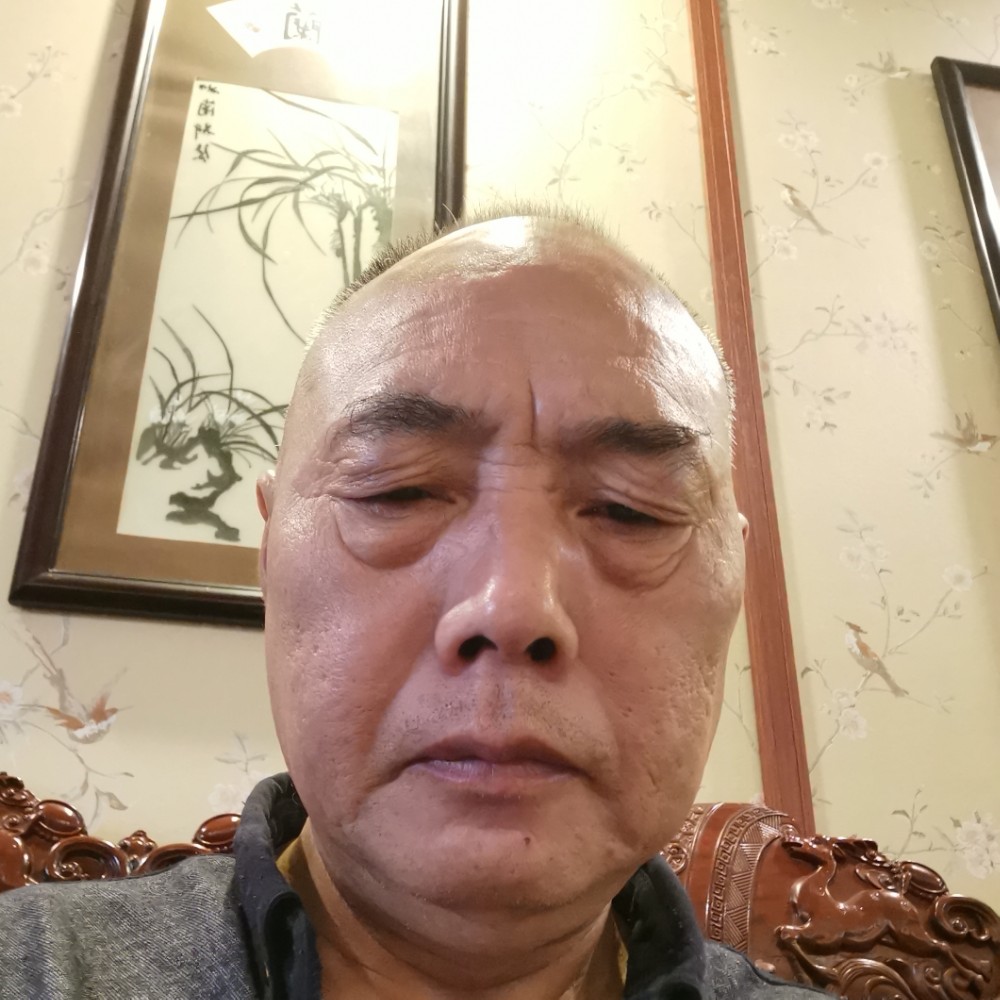 稳重蹁跹水影的照片