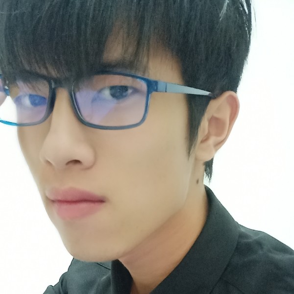 招牌宅男的照片