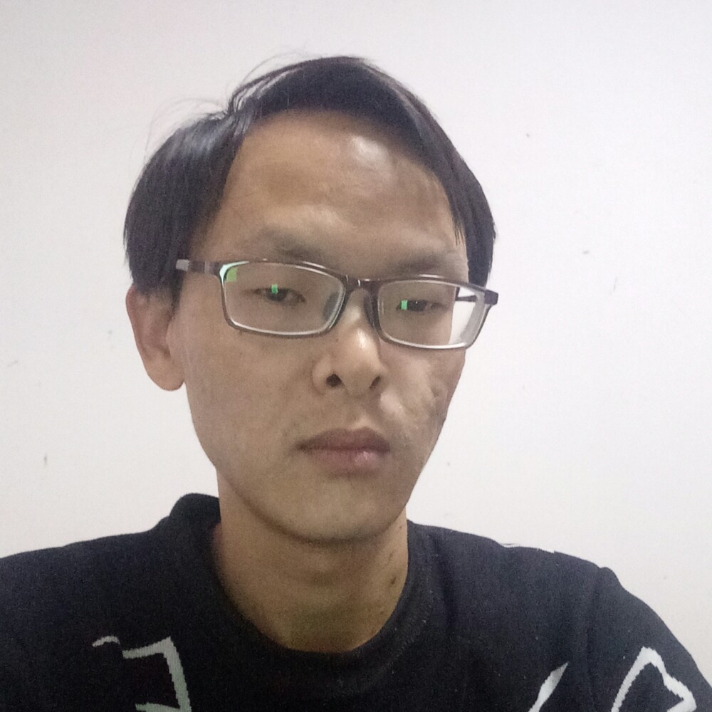 小蜜蜂浅吻年轻的照片