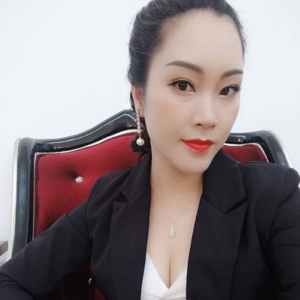 兮颜放弃高挑的照片