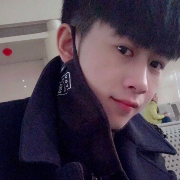 小弟↓的照片