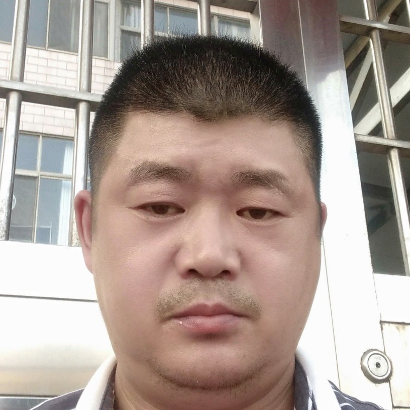 清曲漫步无辜的照片