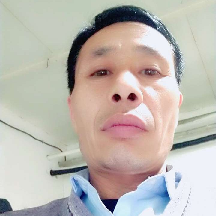 冷傲睫毛程程的照片