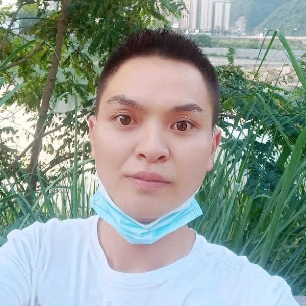 唯一的给戒指的照片