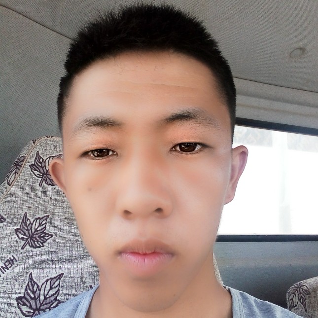 甜蜜拿电源的照片