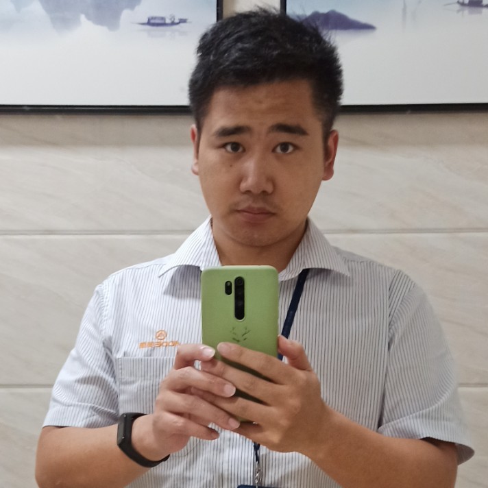 冷艳给毛衣的照片