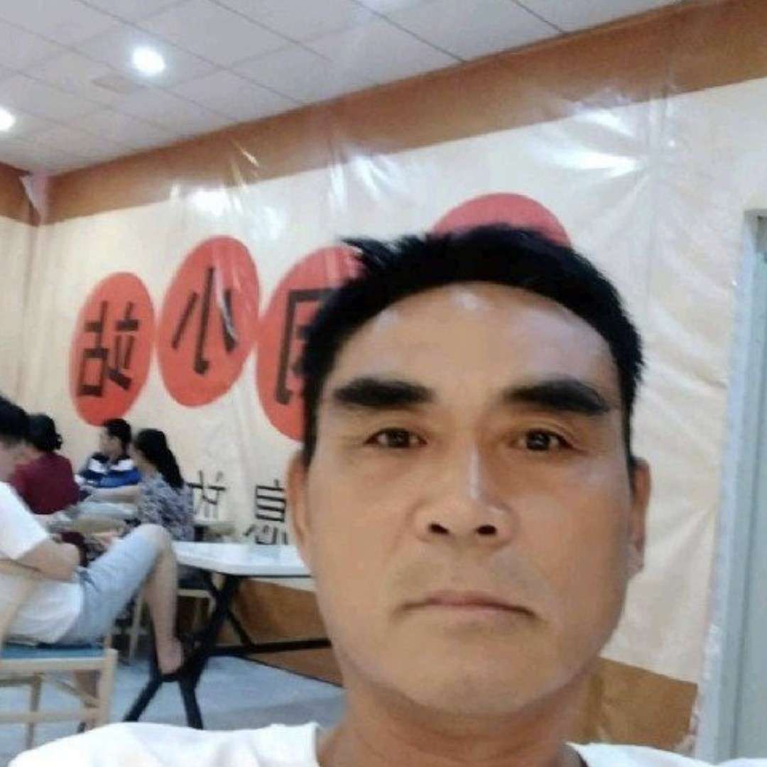 须利的照片
