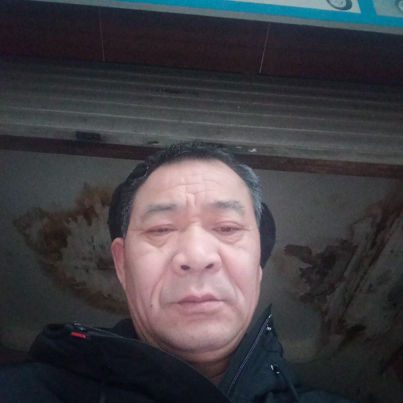 辛勤萝莉的照片