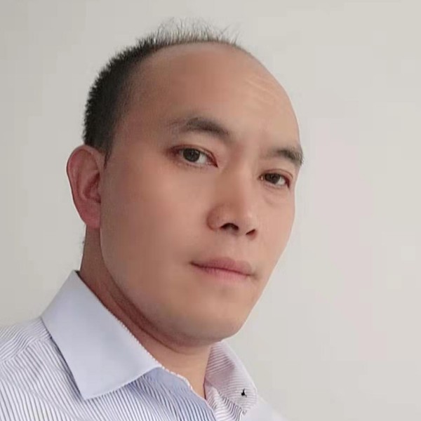 初妆淡淡的照片