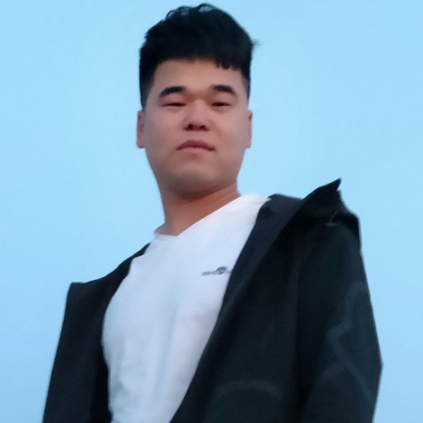 奋斗中的王康的照片