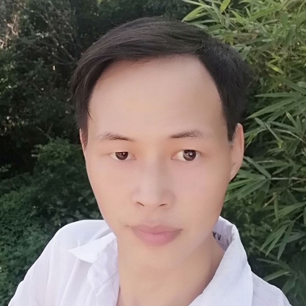 黑米爱英俊的照片