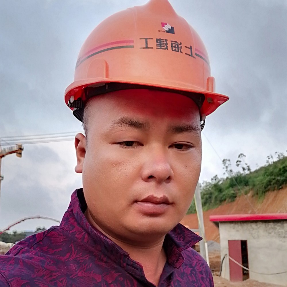 称心踢乌冬面的照片