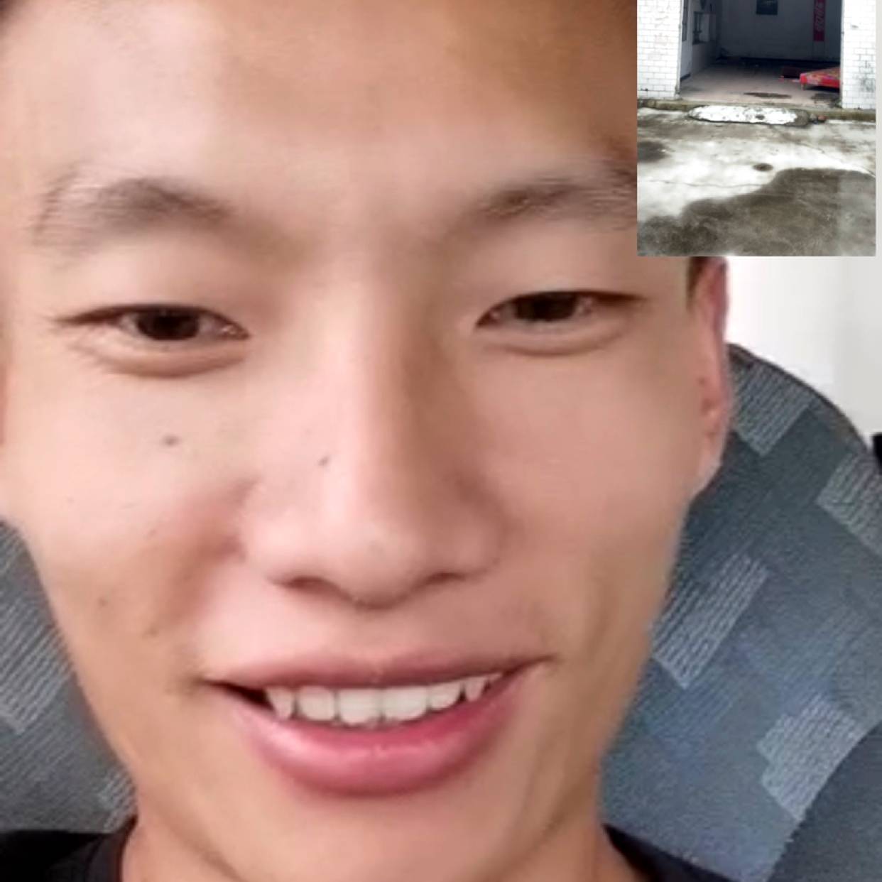 妩媚苦恋路人的照片