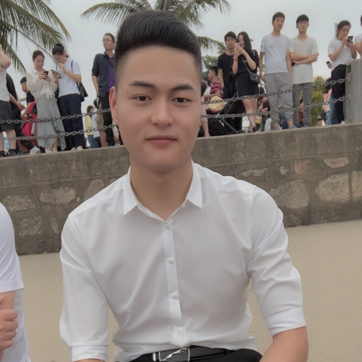 龙龙勒的照片