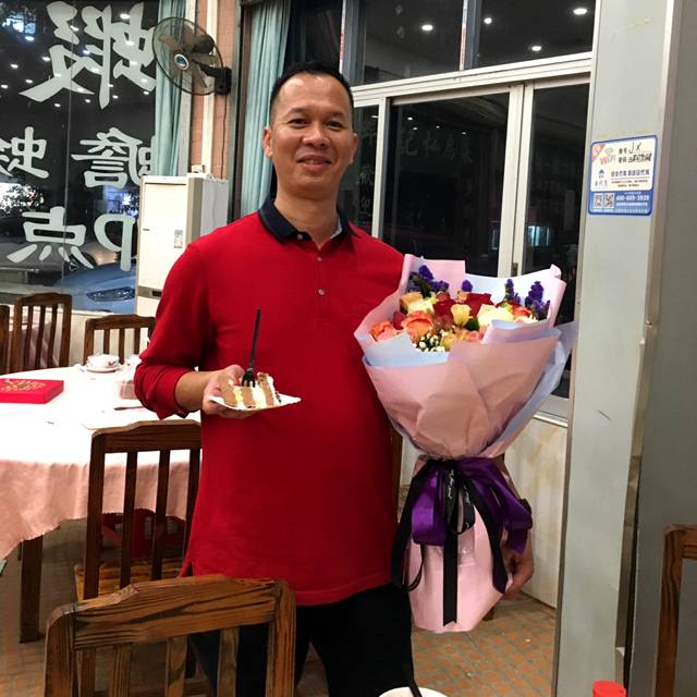 日夜车神的照片