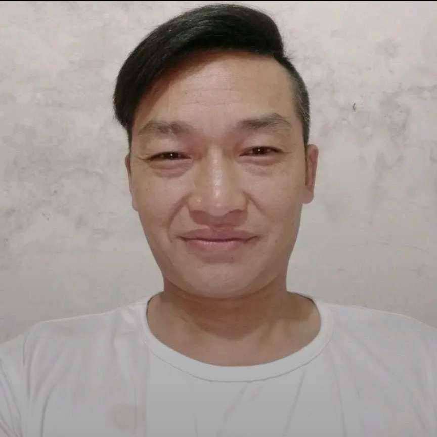 标致等待过客的照片