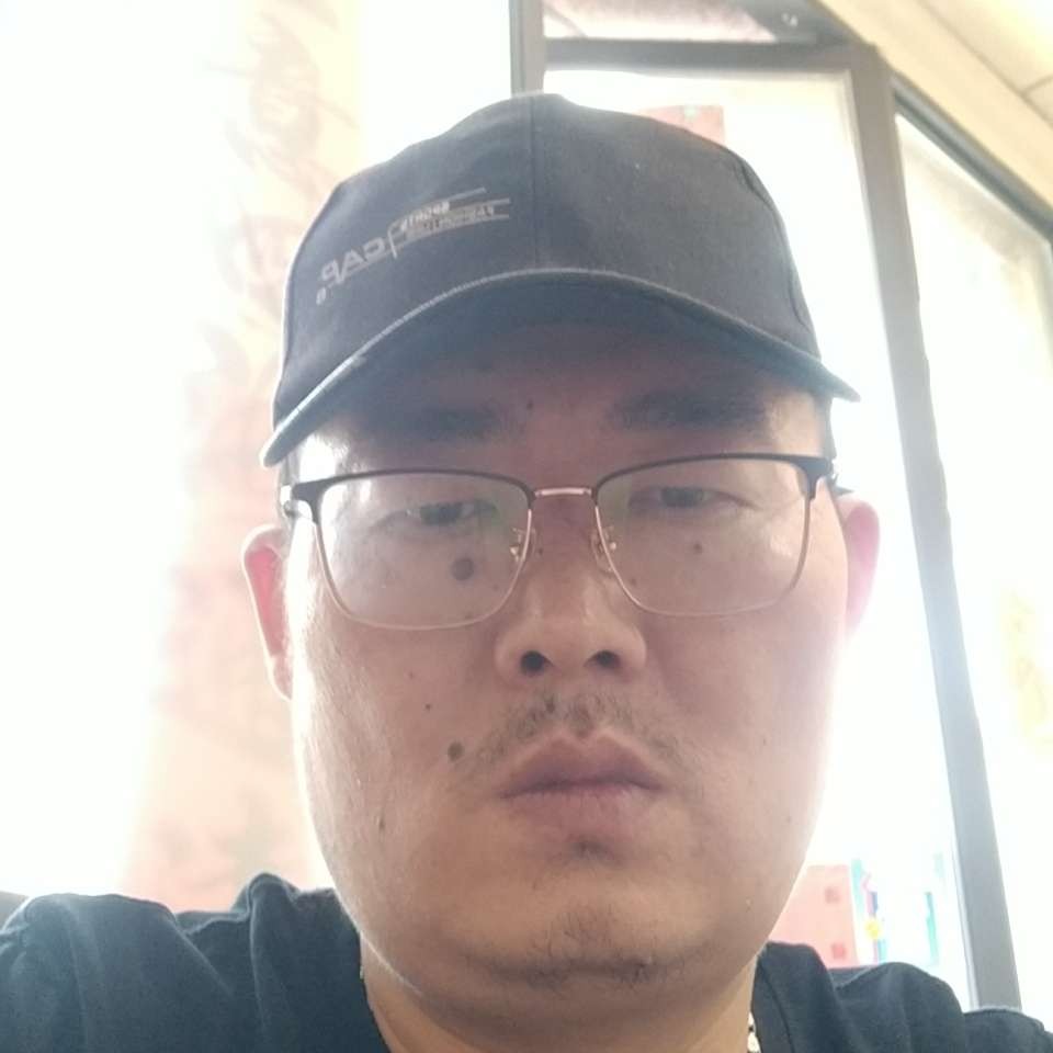 寒冷迎黑夜的照片