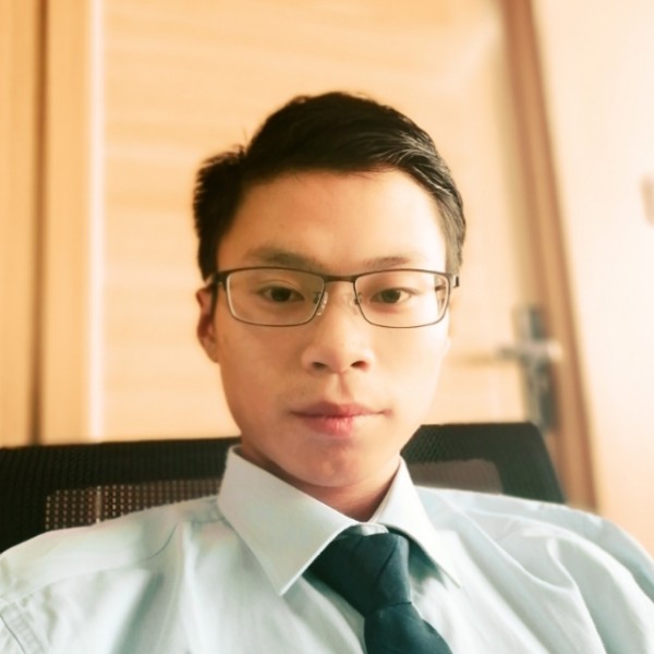 爱飞的毛毛虫的照片