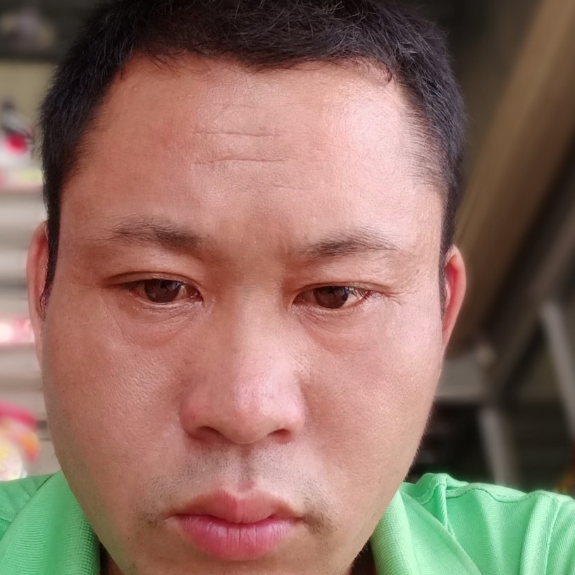 火车回首结实的照片