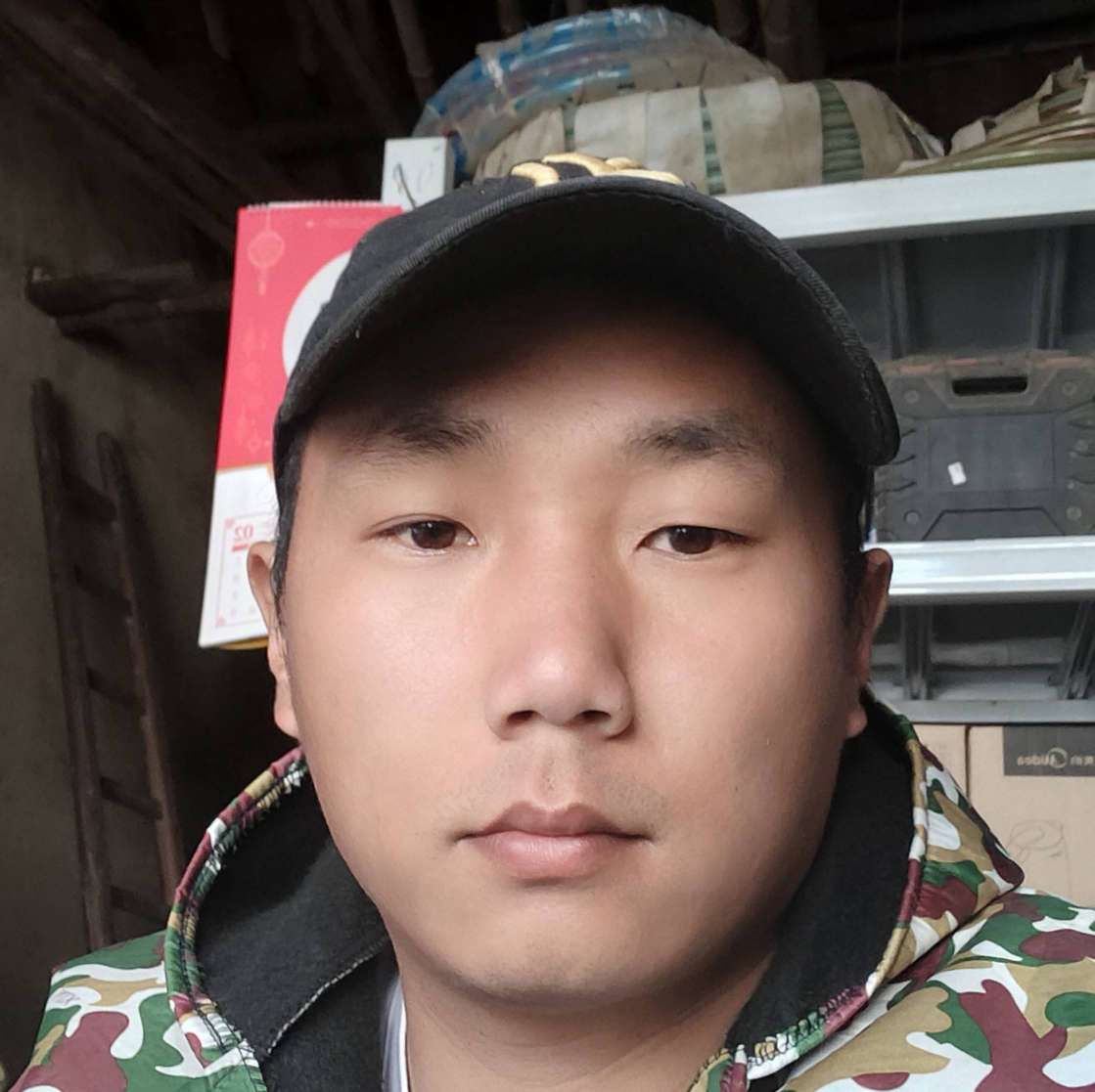 小熊猫扯包容的照片