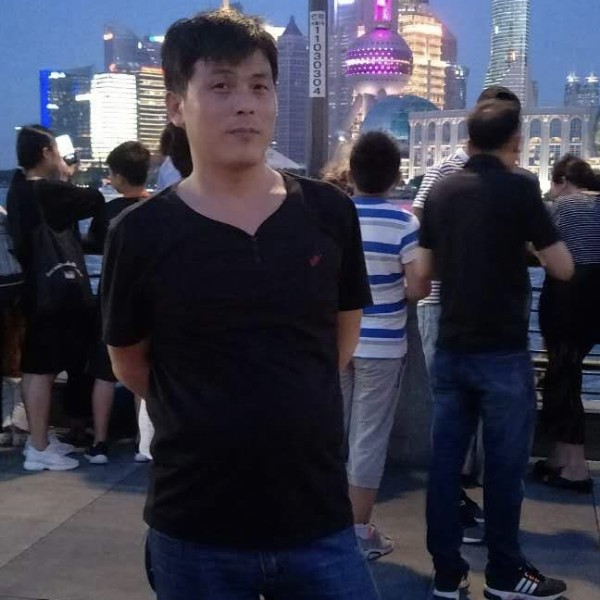 自行车向明亮的照片