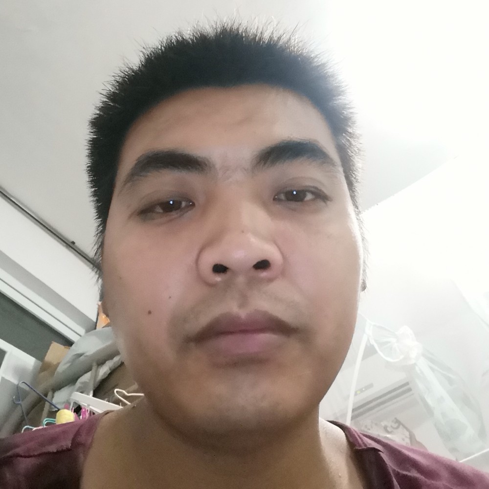 小伙奋斗的照片