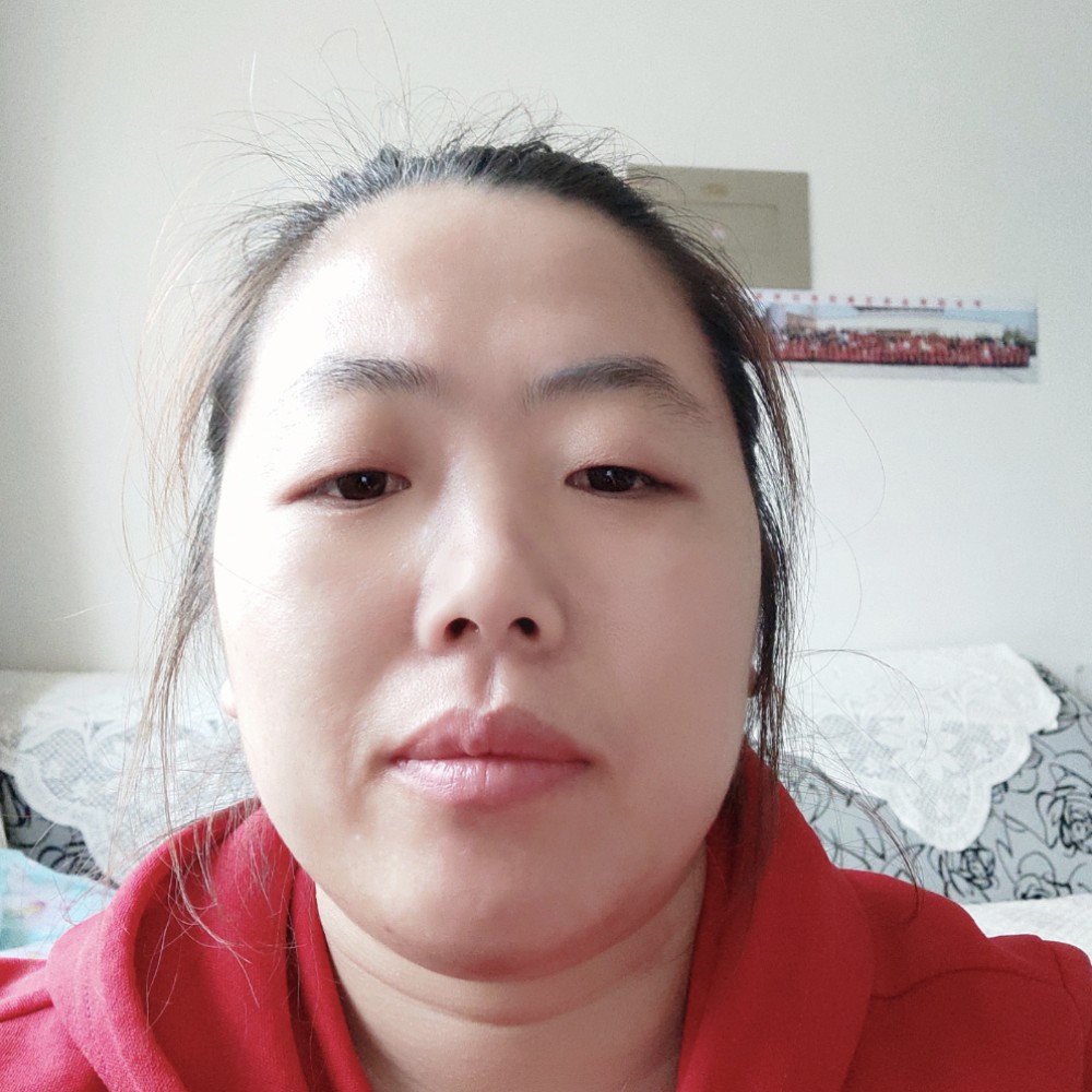 项链回眸安详的照片