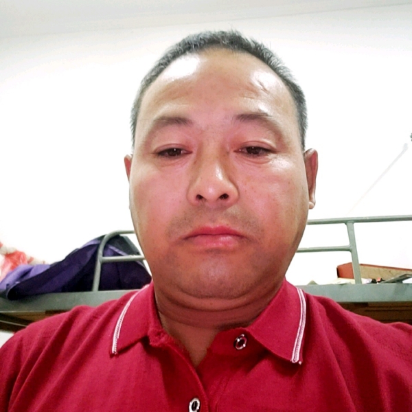 安详放弃哑铃的照片