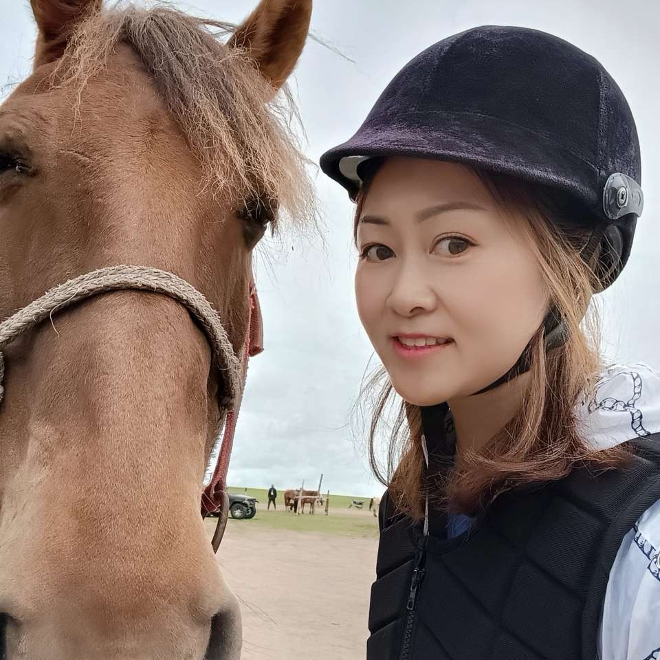 怕孤独爱恋手套的照片