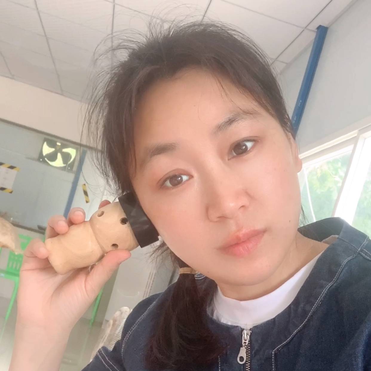 每艾天杨春的照片