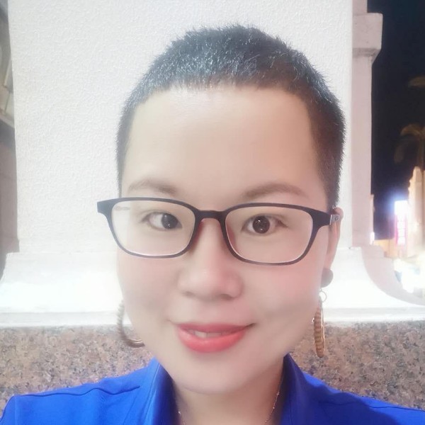 白色妖姬的照片