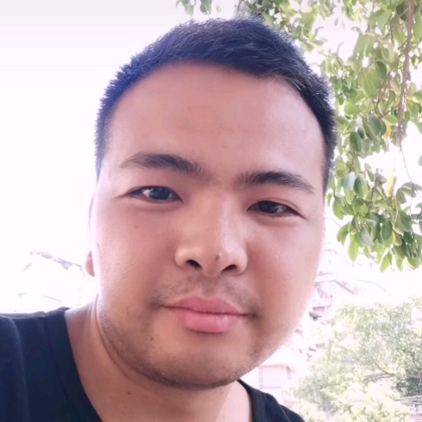 跳跃就冷月的照片