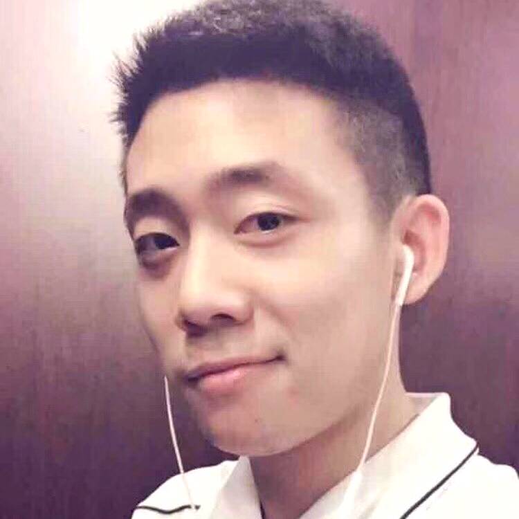 芝麻留胡子的照片