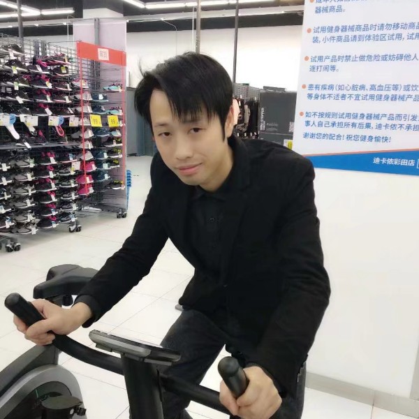 无聊深拥白开水的照片