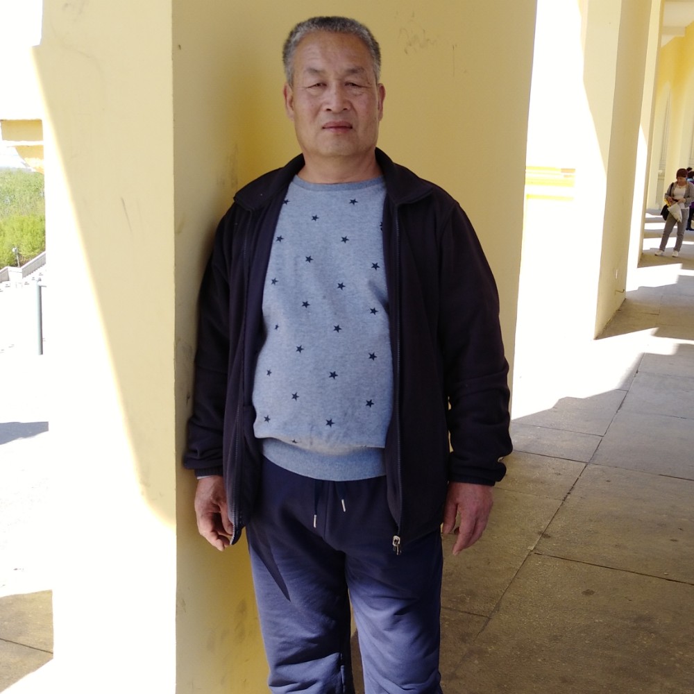 铁兵岩松的照片
