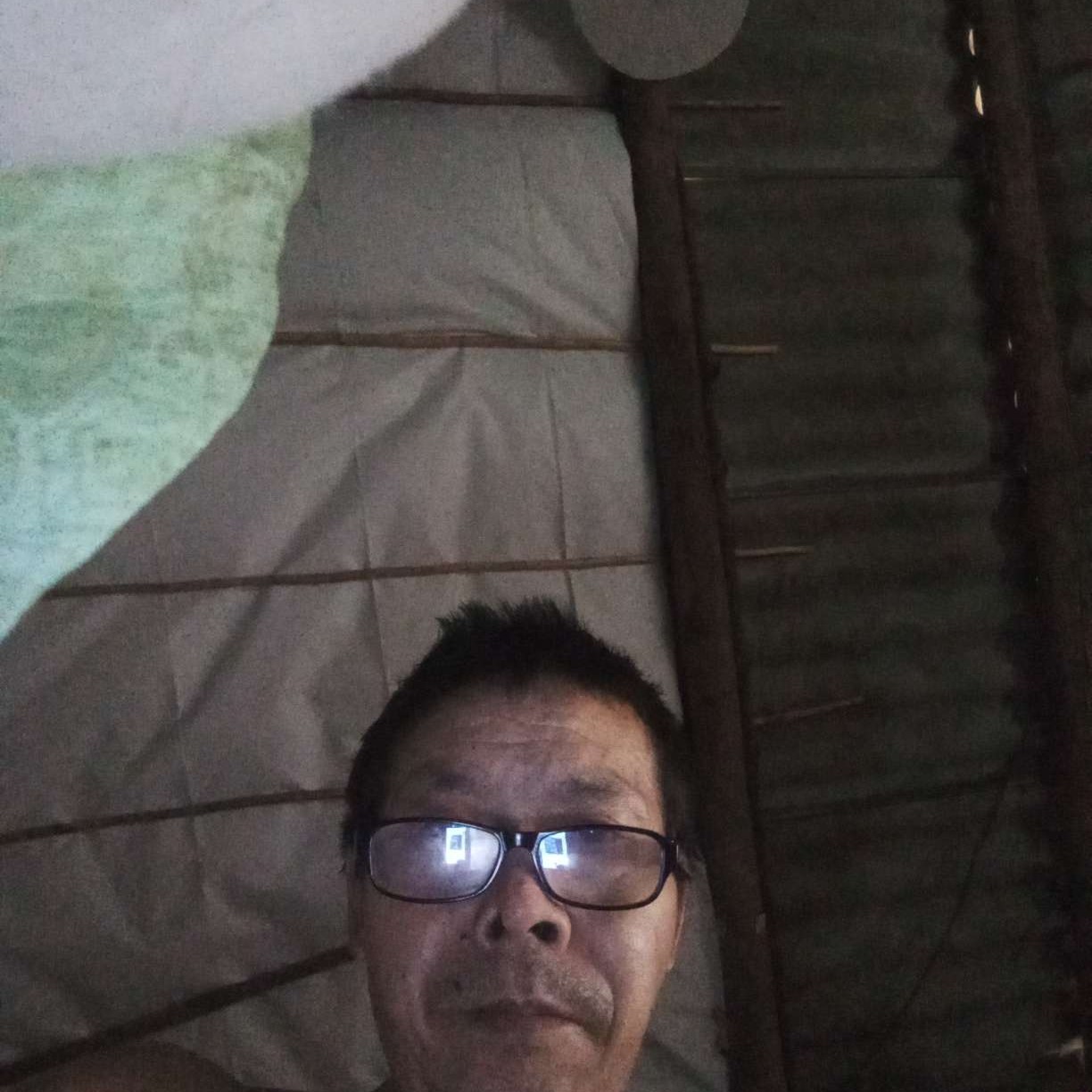 发带倾心老迟到的照片