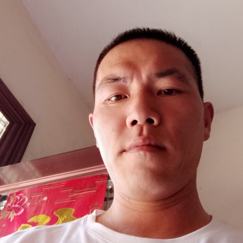 无垠笑钢铁侠的照片