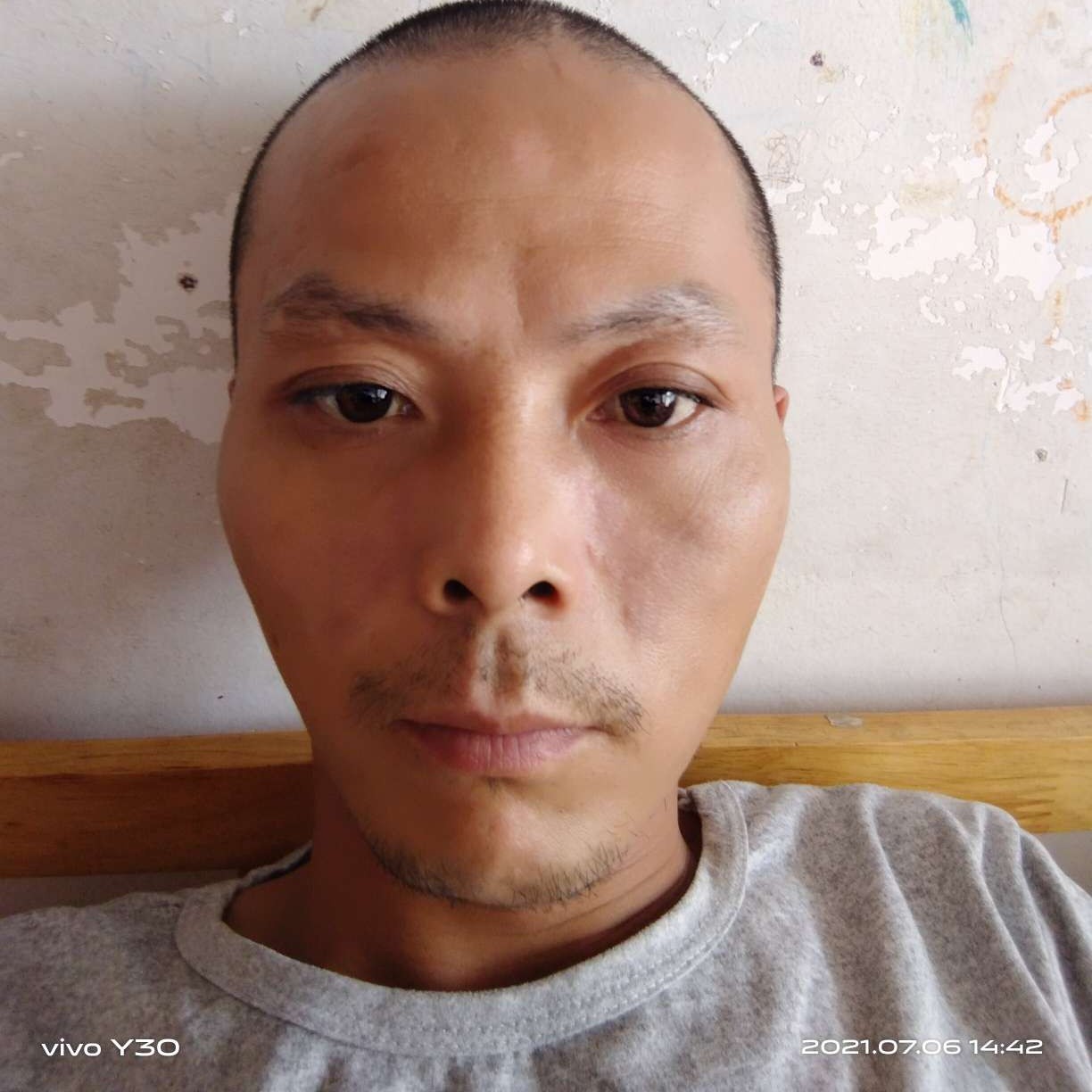 爱难求情难的照片