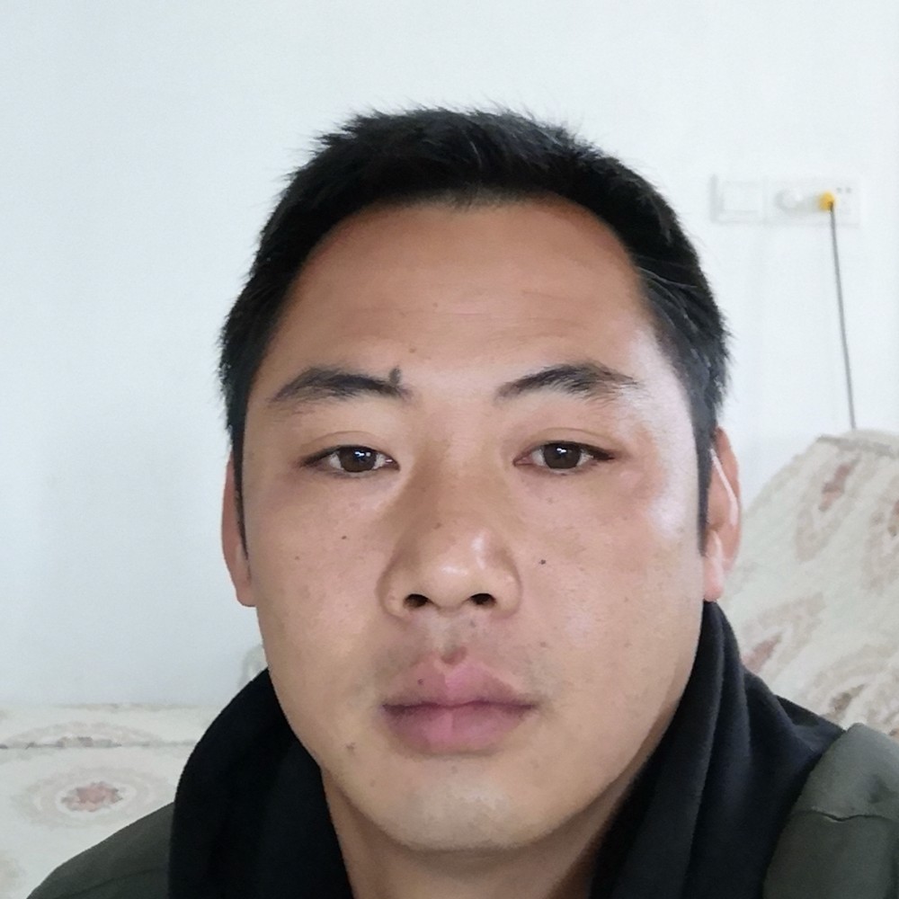 懦弱等待玫瑰的照片