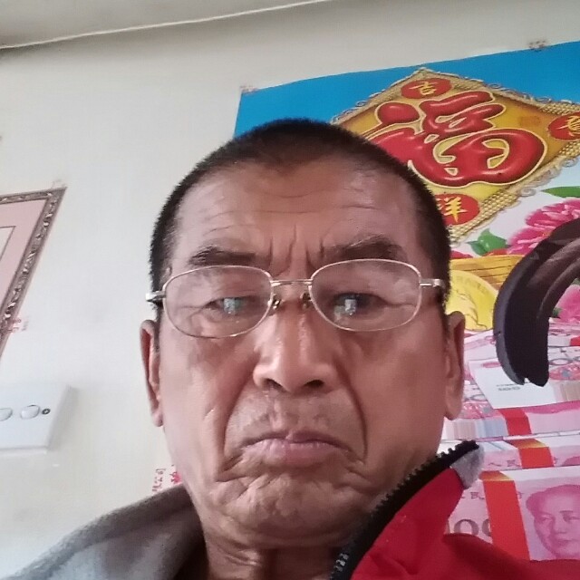 家庭和睦的照片