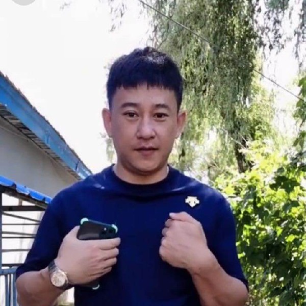 疯狂蹁跹青的照片