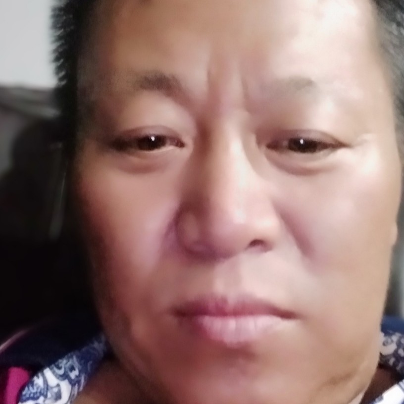 小蘑菇爱爱听歌的照片