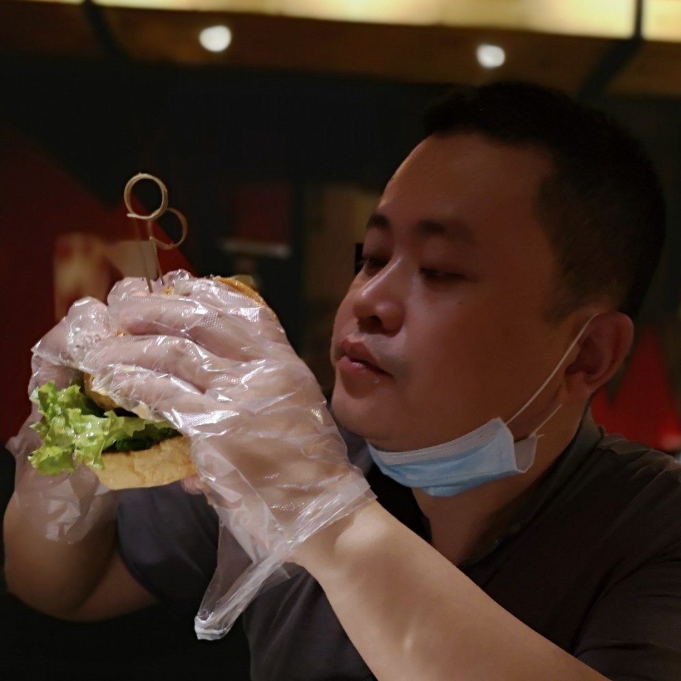 断水流大湿胸的照片