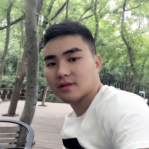 阔达小蘑菇的照片