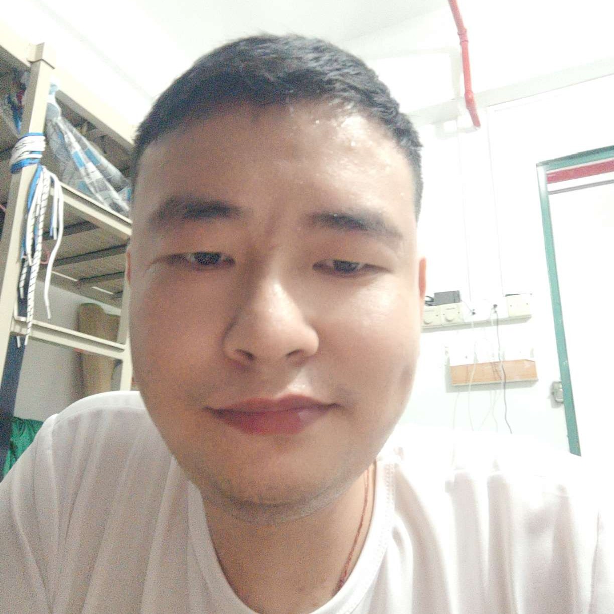 流影泪了单身的照片
