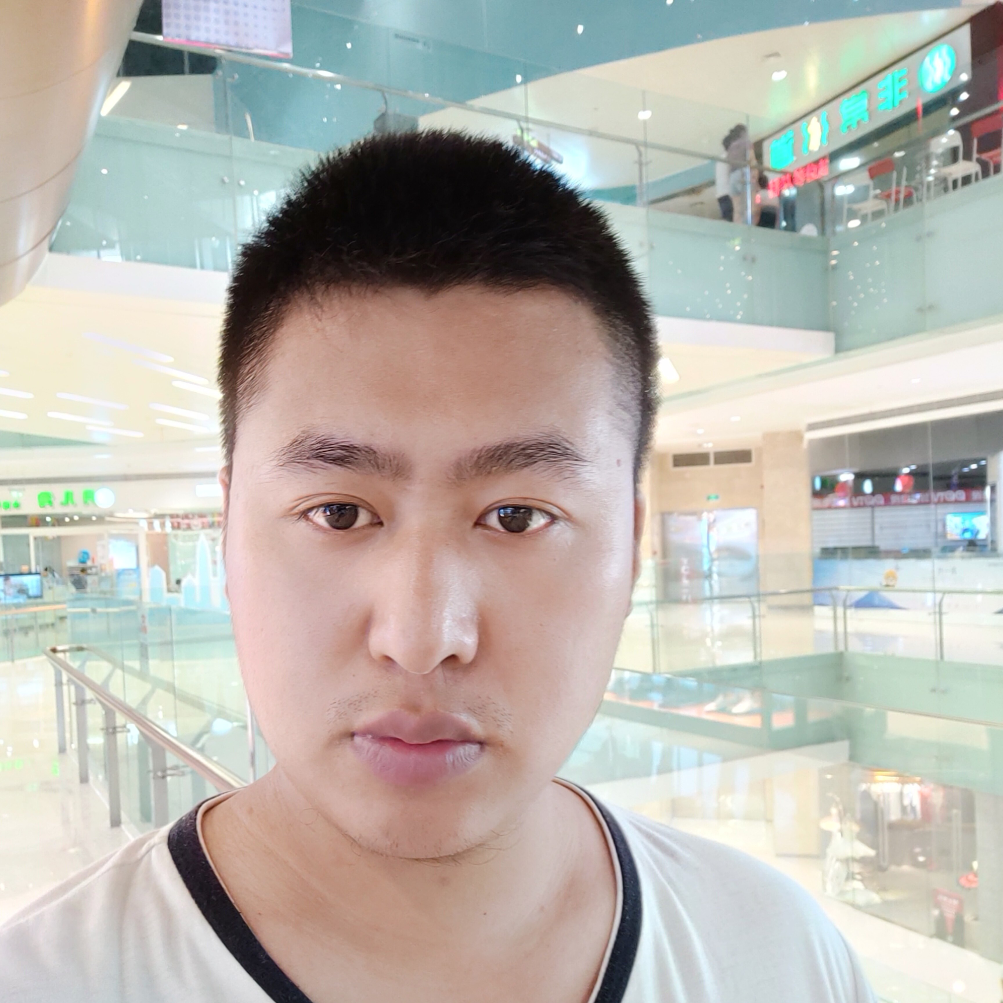 剑之瞳距的照片