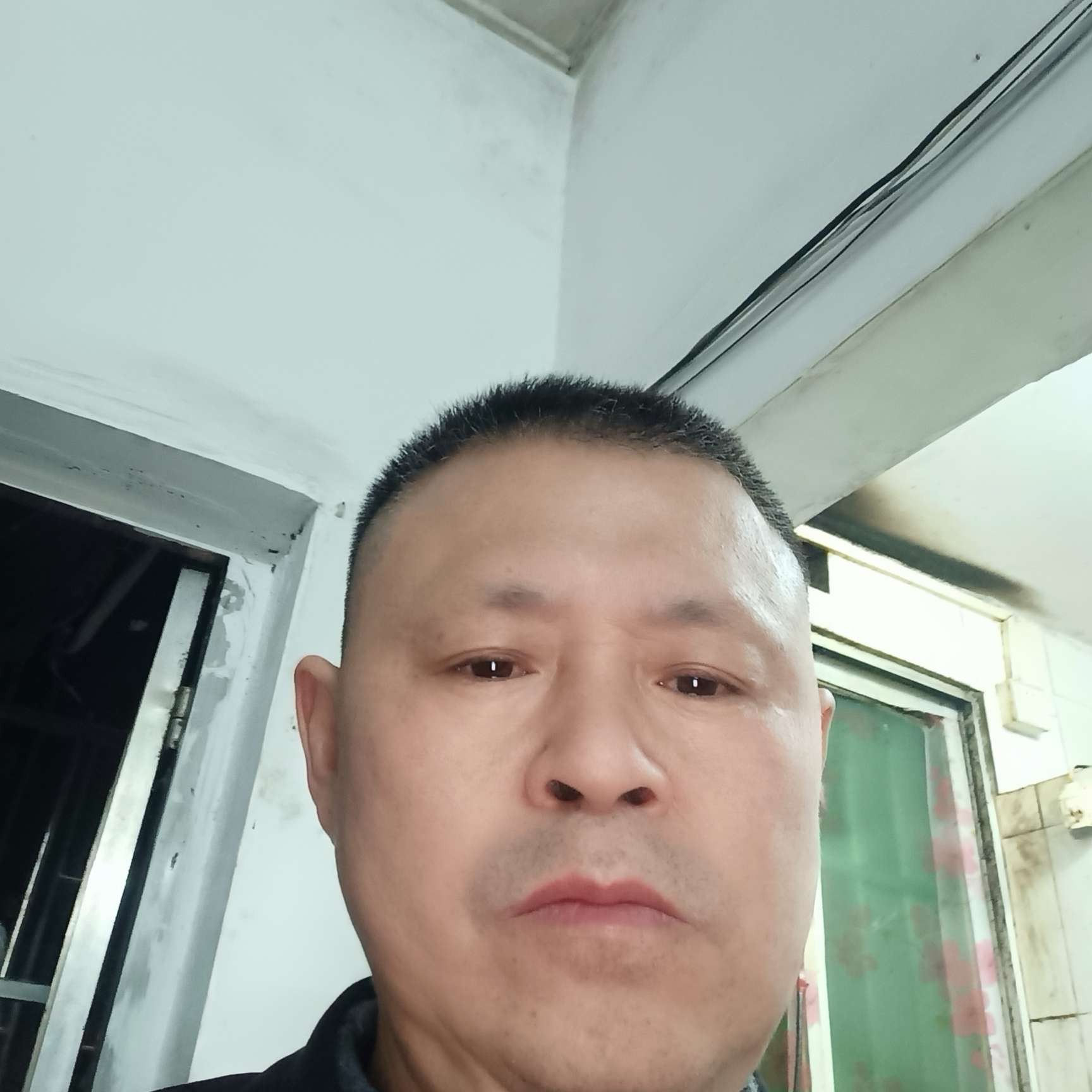 完美浅吻凉城的照片