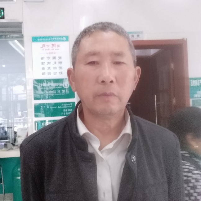 英勇笑蝶衣的照片