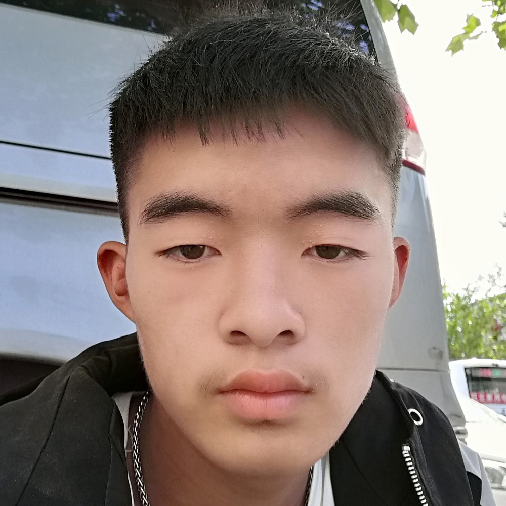 尊云悲凉的照片